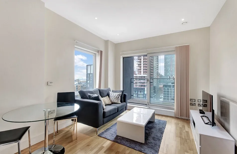 Indescon Square, Canary Wharf, London, E14 - Chase Evans