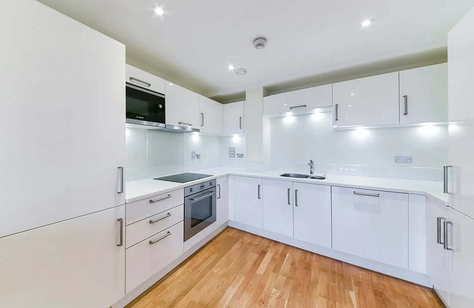 Arc House, 18 Maltby Street, Tower Bridge, London, SE1 - Chase Evans