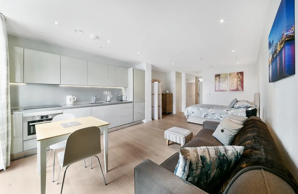 The Pavillion, One The Elephant, Elephant & Castle, London, SE1 - Chase Evans