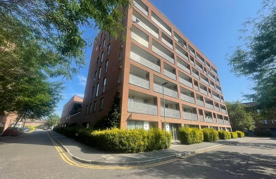 Robertson Road, Canning Town, London, E16 - Chase Evans