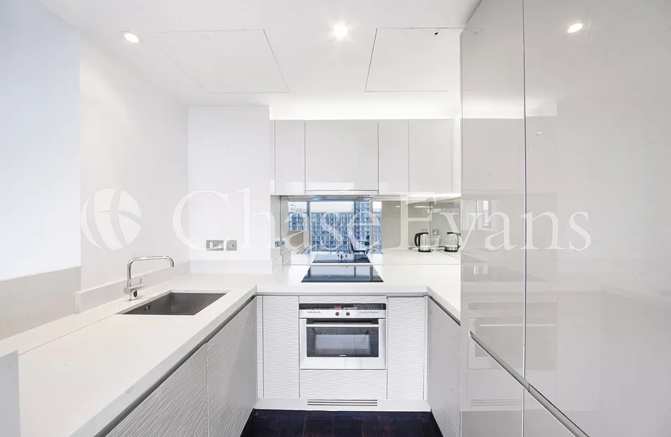 East Tower, 3 Pan Peninsula Square, Canary Wharf, London, E14 - Chase Evans