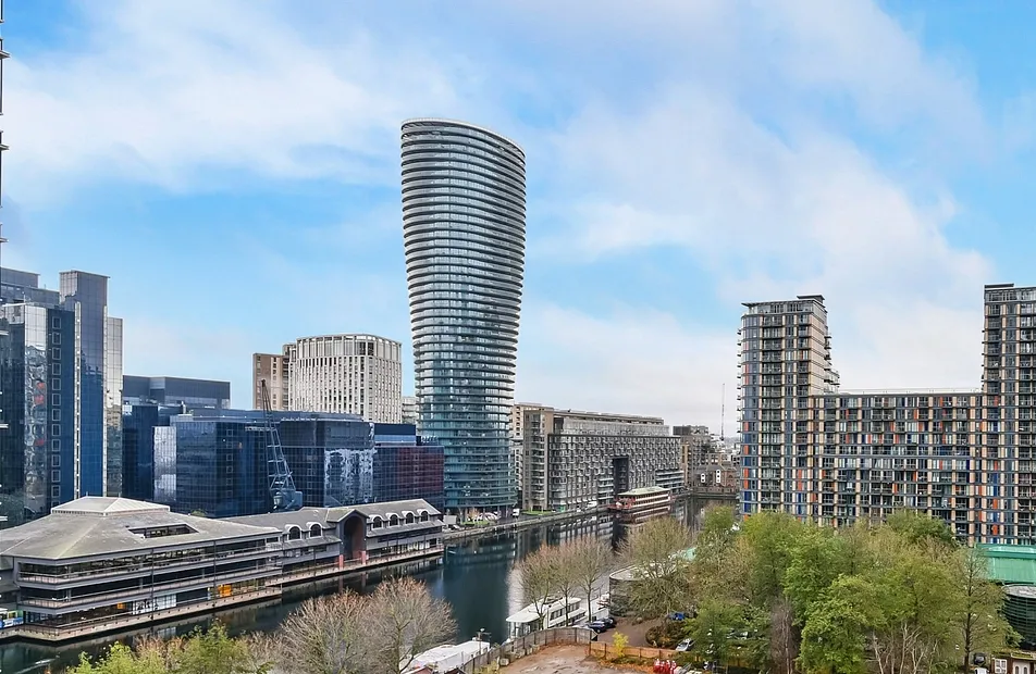 Pan Peninsula Square, Canary Wharf, London, E14 - Chase Evans