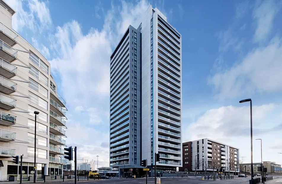 Yabsley Street, Canary Wharf, London, E14 - Chase Evans