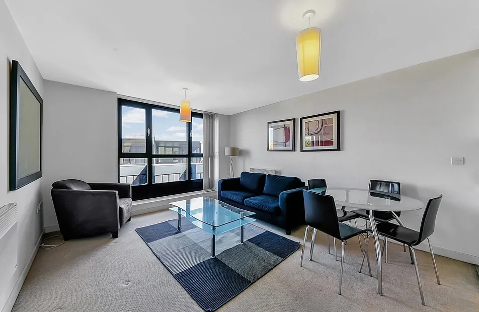 Hallsville Road, Canning Town, London, E16 - Chase Evans