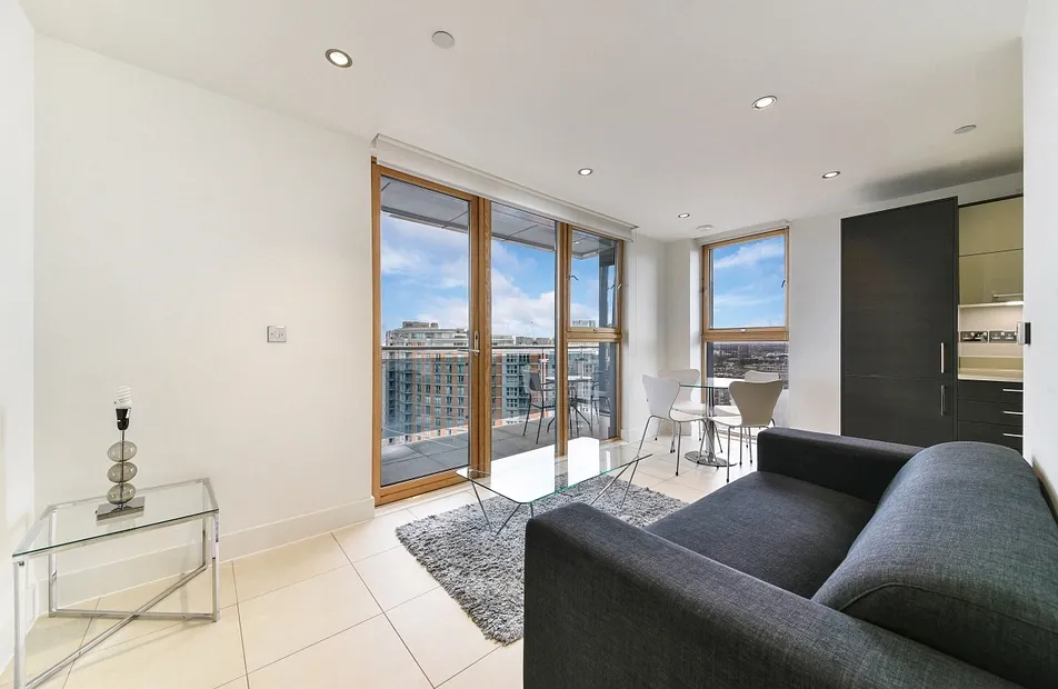 Province Square, Canary Wharf, London, E14 - Chase Evans