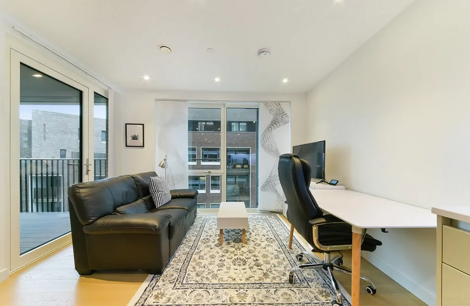 Sayer Street, Elephant And Castle, London, SE17 - Chase Evans