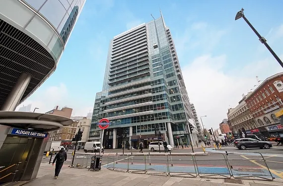 Whitechapel High Street, Aldgate, London, E1 - Chase Evans