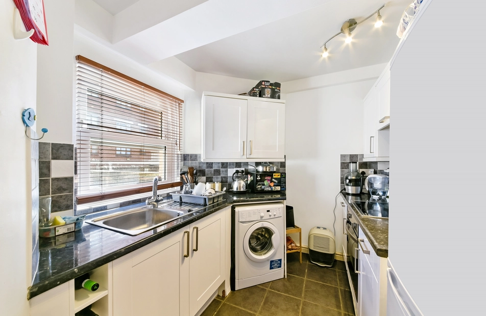 Ferry Street, Isle Of Dogs, London, E14 - Chase Evans