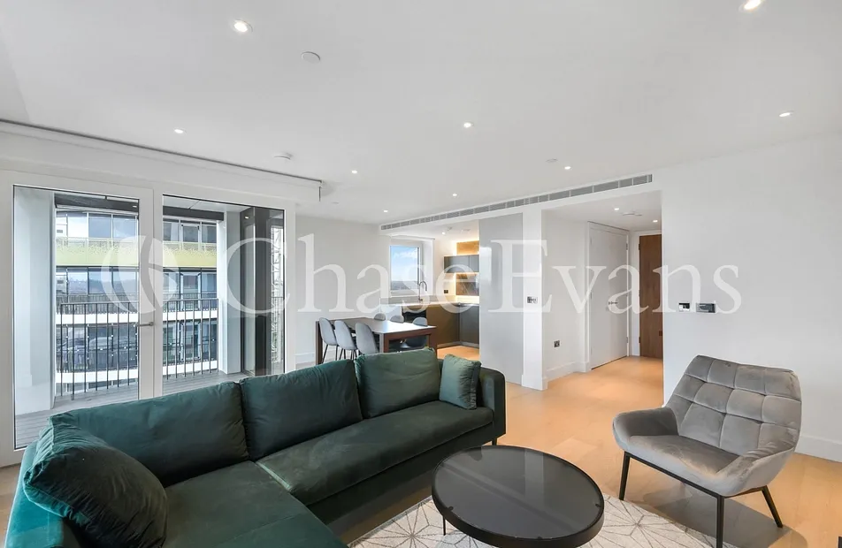 White City Living, Cascade Way, Shepards Bush, London, W12 - Chase Evans