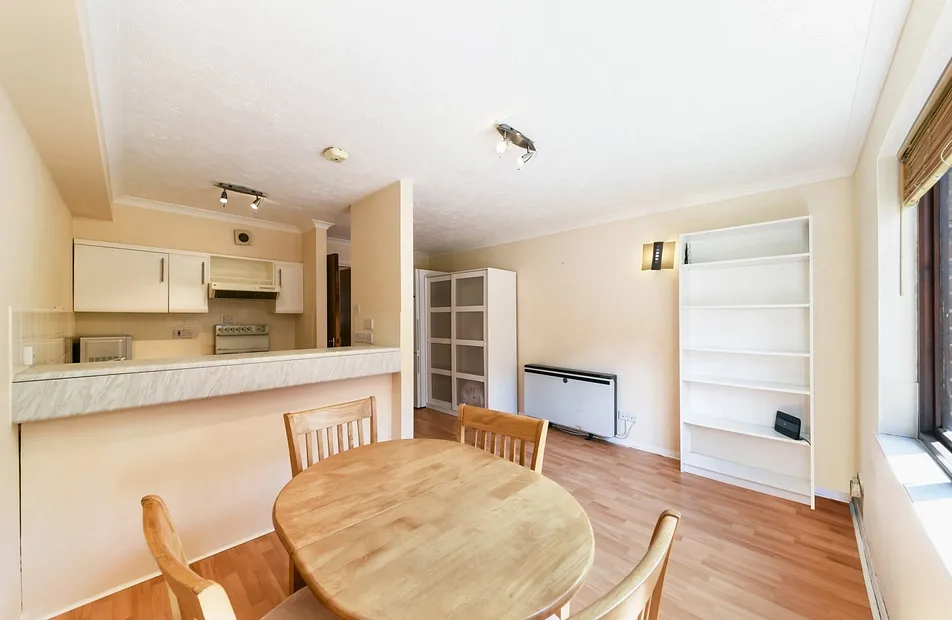 Transom Square, Isle Of Dogs, London, E14 - Chase Evans