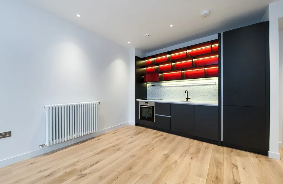 Grantham House, London City, 46 Botanic Square, Canning Town, London, E14 - Chase Evans