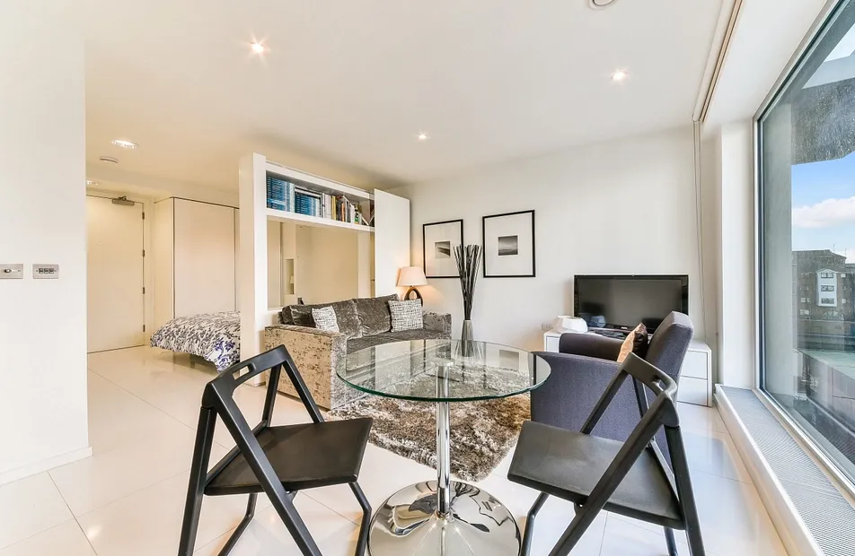 North Boulevard, 12 Baltimore Wharf, Canary Wharf, London, E14 - Chase Evans