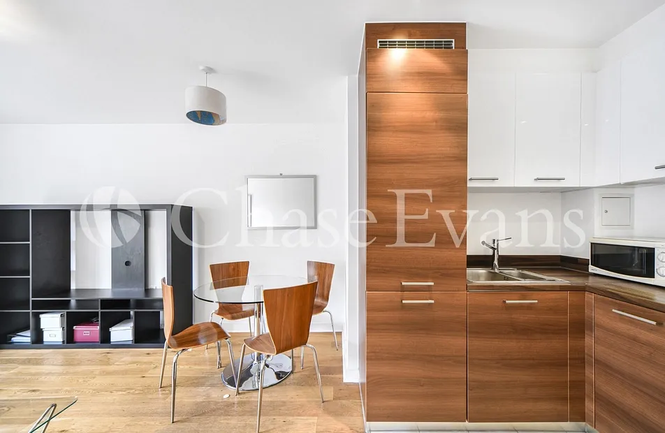 Westferry Road, Isle Of Dogs, London, E14 - Chase Evans