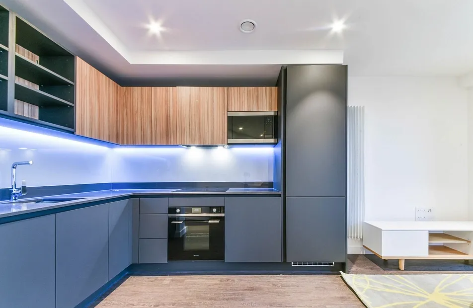 Western Gateway, Royal Docks, London, E16 - Chase Evans