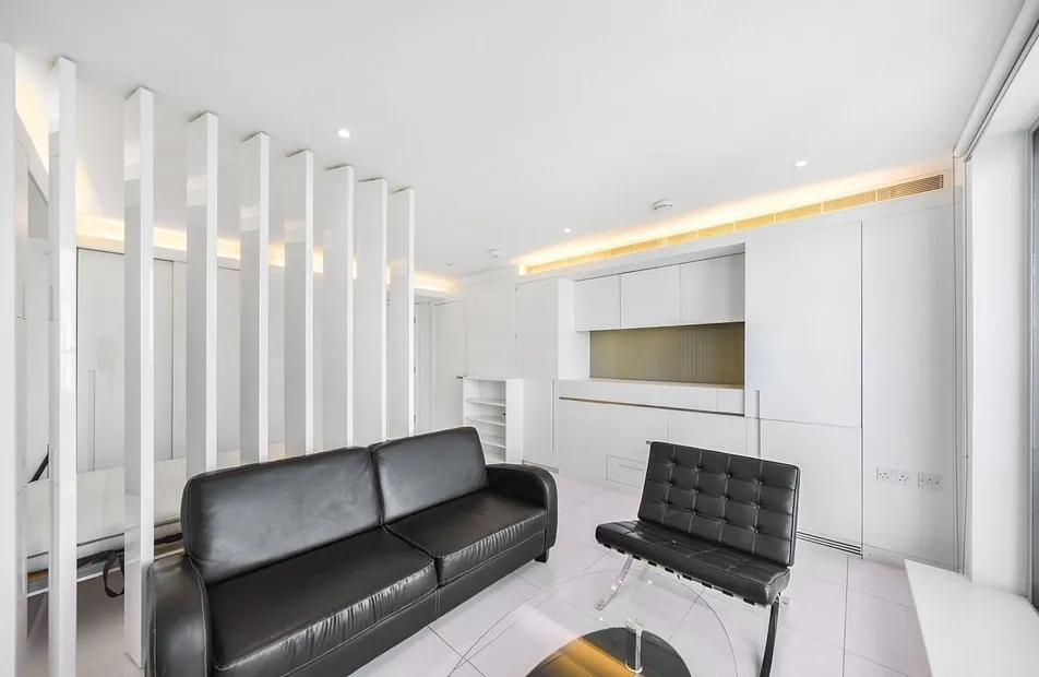 Pan Peninsula Square, Canary Wharf, London, E14 - Chase Evans