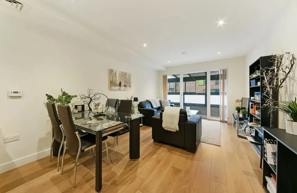 Landmann Point, 6 Peartree Way, Greenwich Millennium Village, Greenwich, SE10 - Chase Evans