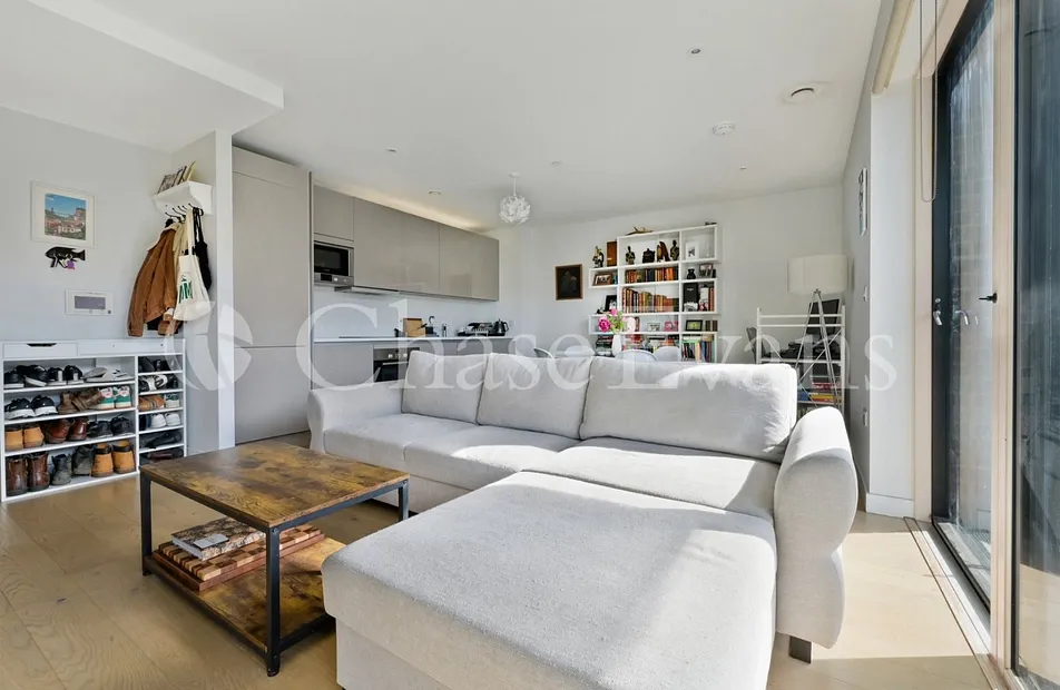 Capell Apartments, Victory Place, Elephant & Castle, London, SE17 - Chase Evans