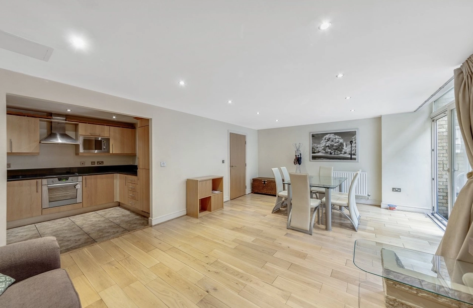 Canary Central, Cassilis Road, London, E14 - Chase Evans