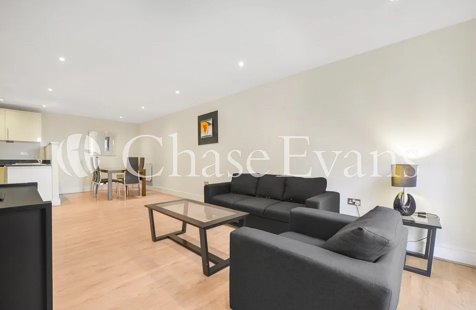 Indescon Square, Canary Wharf, London, E14 - Chase Evans