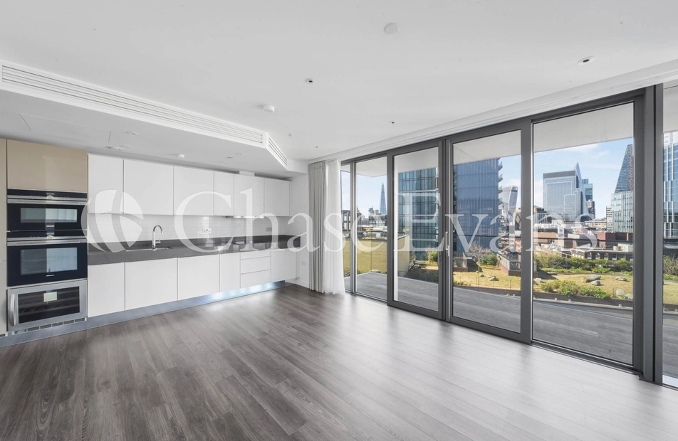 Kingwood House, Goodmans Fields, Chaucer Gardens, Aldgate, London, E1 - Chase Evans