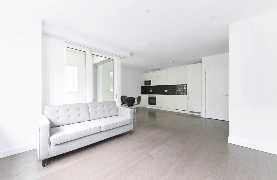 Walworth Road, Elephant & Castle, London, SE17 - Chase Evans