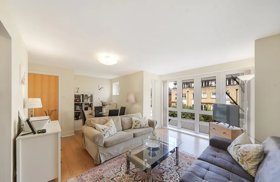 St Davids Square, Docklands, London, E14 - Chase Evans