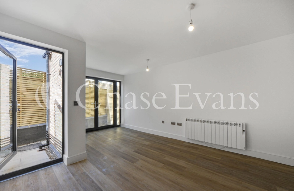 Thomas Road, Poplar, London, E14 - Chase Evans