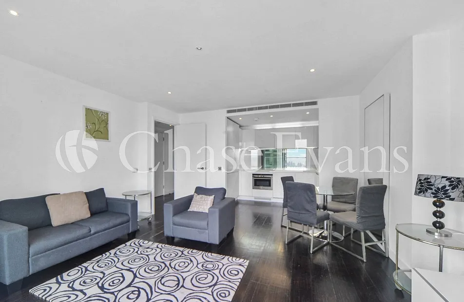 Pan Peninsula Square, Canary Wharf, London, E14 - Chase Evans