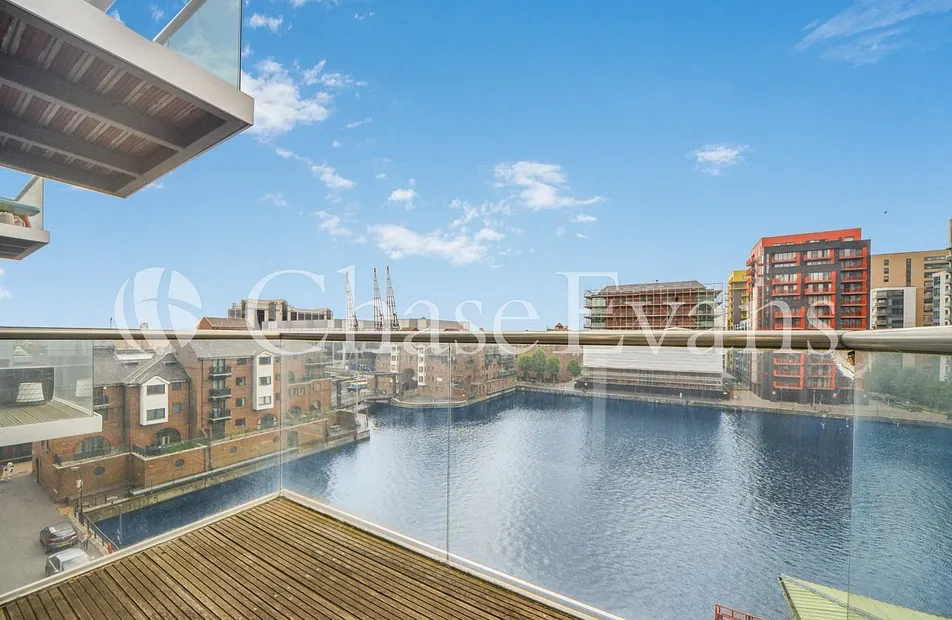 Baltimore Wharf, Canary Wharf, London, E14 - Chase Evans