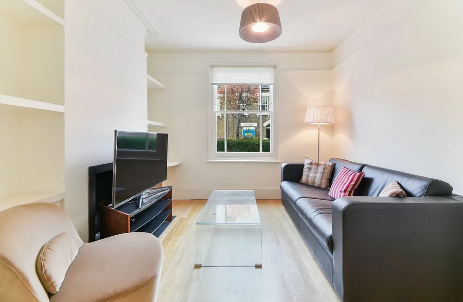 Eversleigh Road, Wandsworth, London, SW11 - Chase Evans