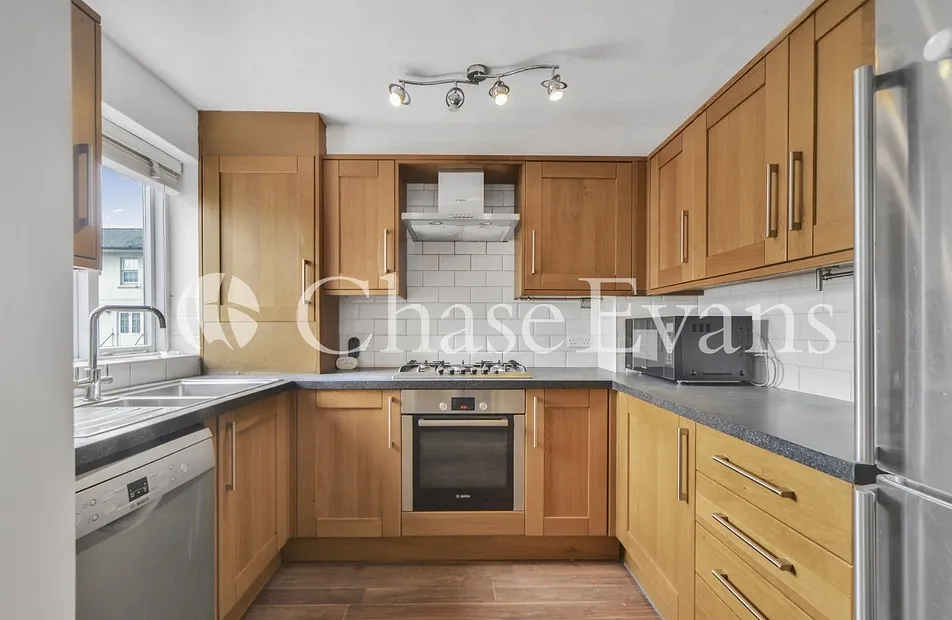 Francis Close, Isle Of Dogs, London, E14 - Chase Evans