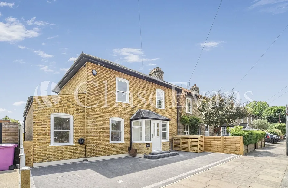 Chapel House Street, London, E14 - Chase Evans