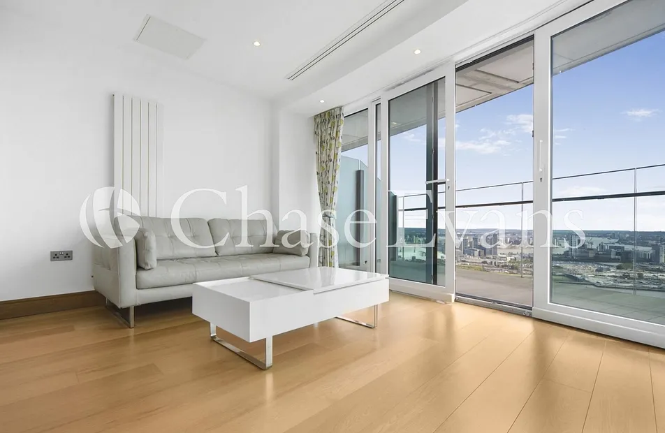Crossharbour Plaza, Canary Wharf, London, E14 - Chase Evans