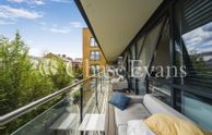 Forge Square, Isle Of Dogs, London, E14 - Chase Evans