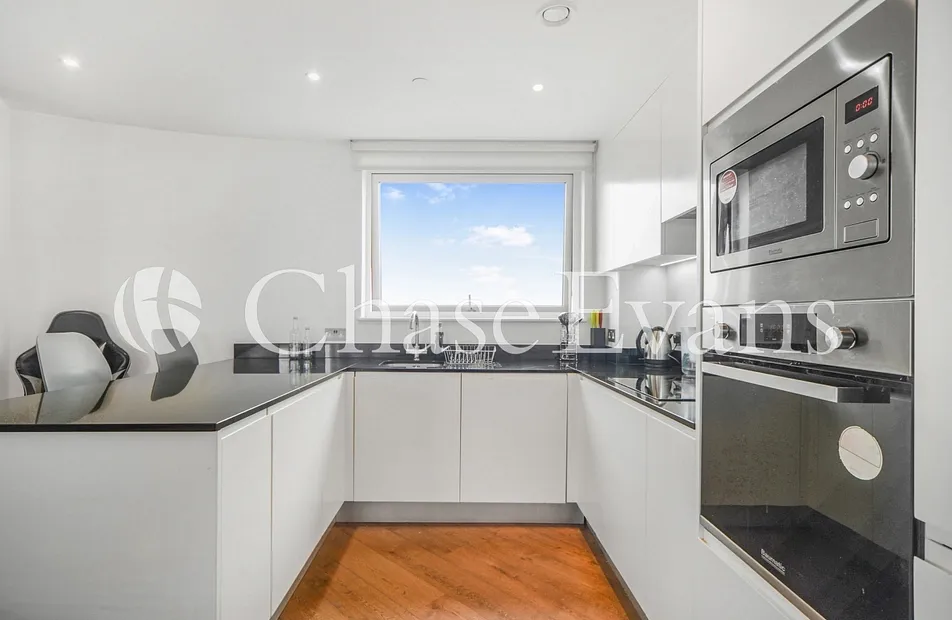 Western Gateway, Royal Docks, London, E16 - Chase Evans