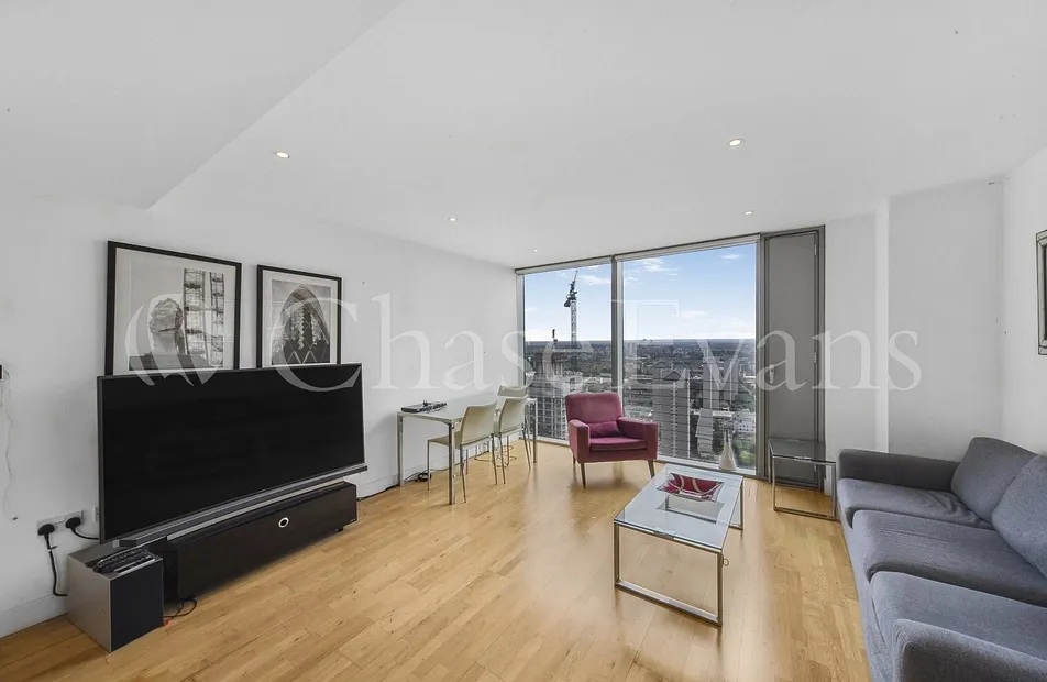 Landmark West Tower, Marsh Wall, Canary Wharf, London, E14 - Chase Evans