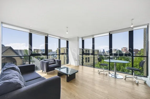 Forge Square, Isle Of Dogs, London, E14 - Chase Evans