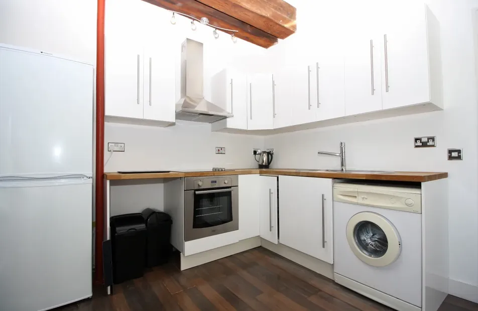 Plate House, 3 Burrells Wharf Square, Isle Of Dogs, London, E14 - Chase Evans