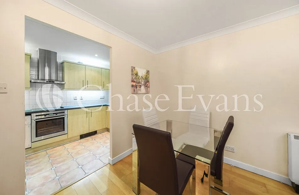 Boardwalk Place, Canary Wharf, London, E14 - Chase Evans