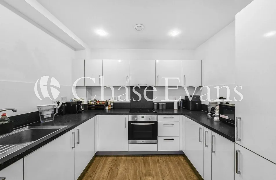 Oxley Square, St. Andrew's, Bromley-By-Bow, London, E3 - Chase Evans