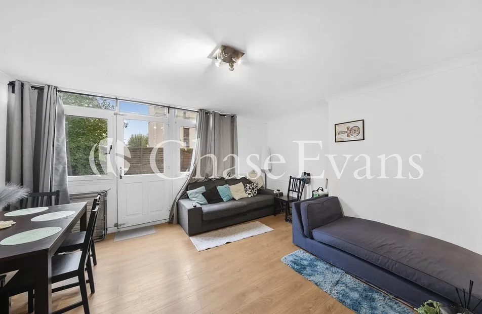 Seyssel Street, Isle Of Dogs, London, E14 - Chase Evans