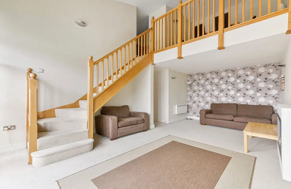 St. Davids Square, Isle Of Dogs, London, E14 - Chase Evans