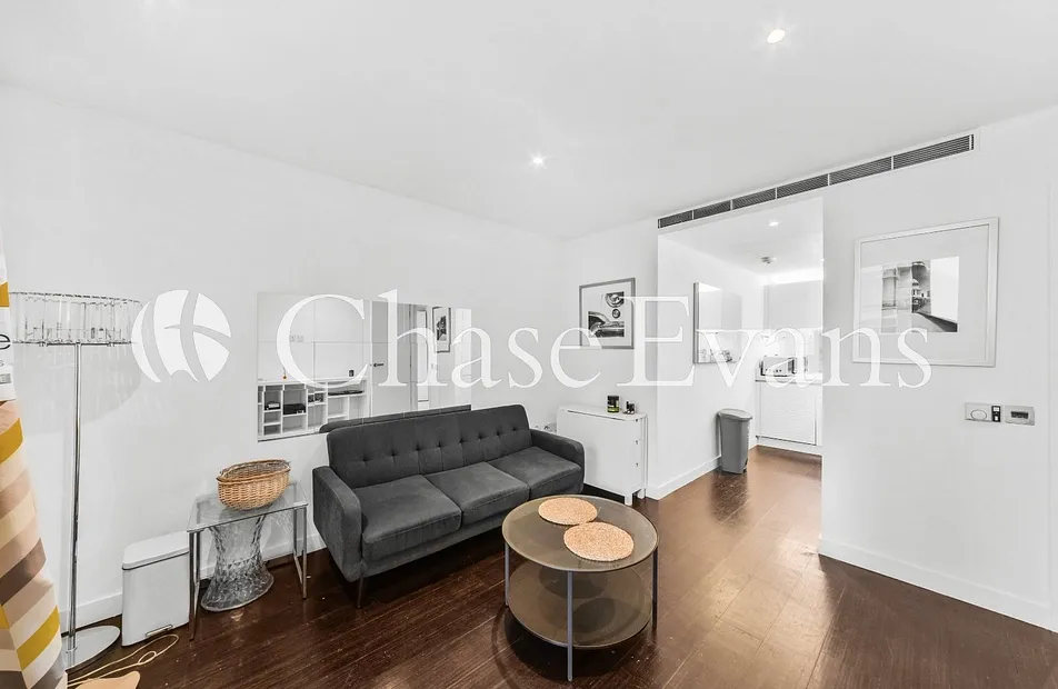 Pan Peninsula, Canary Wharf, London, E14 - Chase Evans