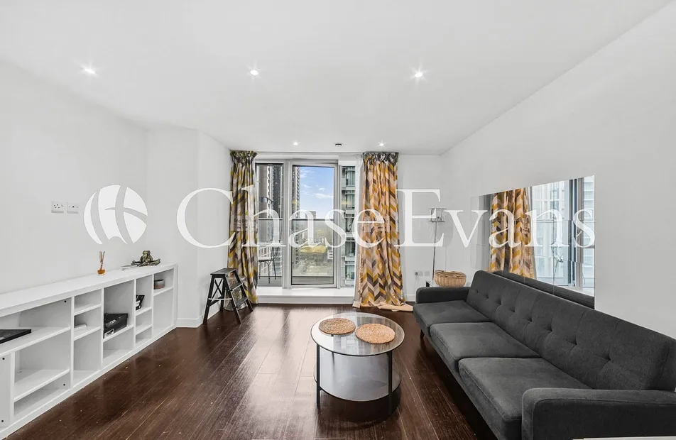 Pan Peninsula, Canary Wharf, London, E14 - Chase Evans