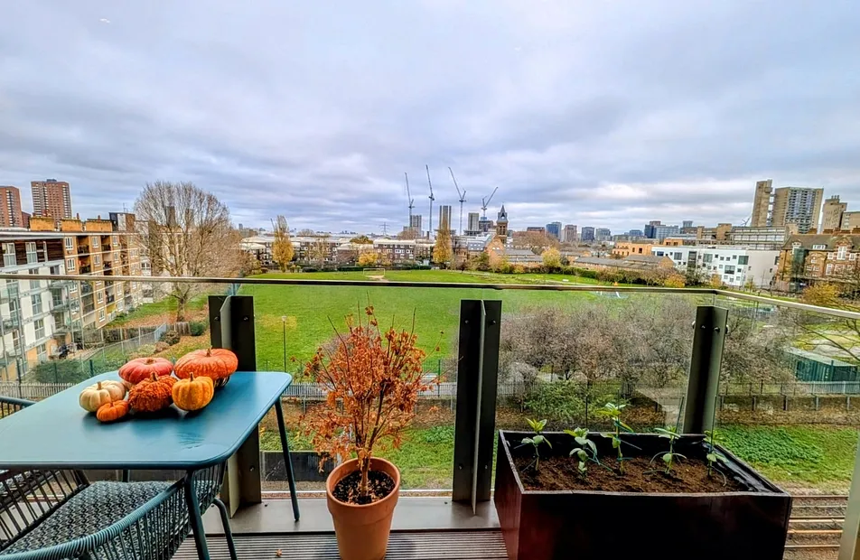 Chorley Court, Lansbury Square, Madeira Street, Poplar, London, E14 - Chase Evans