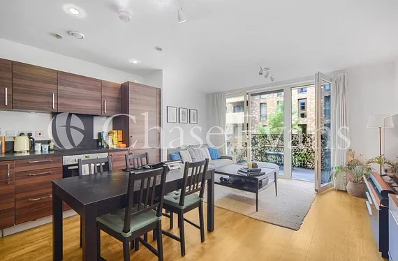 Oxley Square, St. Andrew's, Bromley-By-Bow, London, E3 - Chase Evans