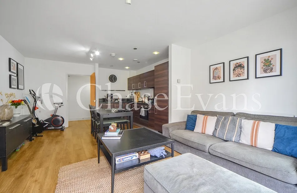 Oxley Square, St. Andrew's, Bromley-By-Bow, London, E3 - Chase Evans