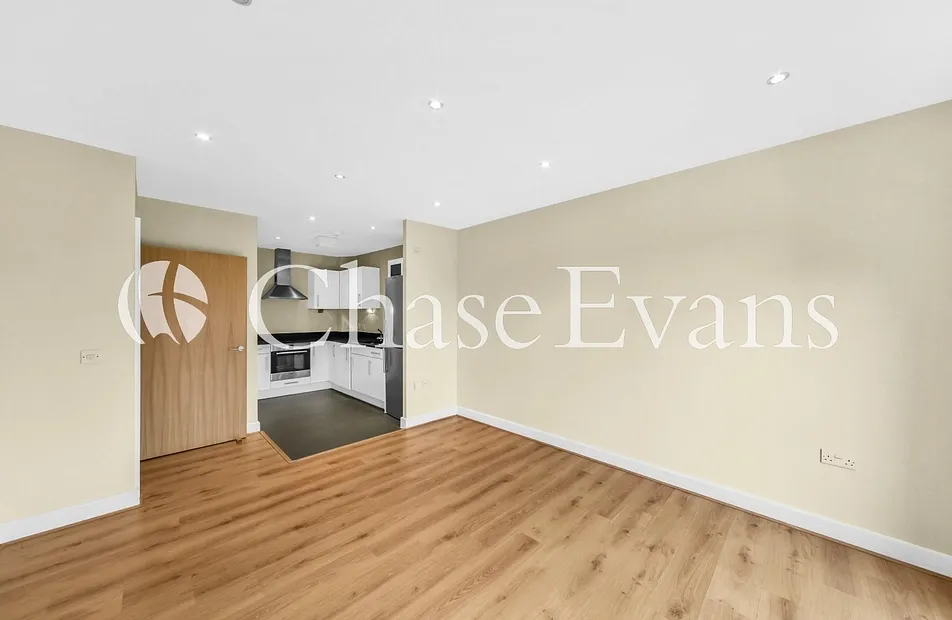 Cherrywood Lodge, Birchwood Avenue, Hither Green, London, SE13 - Chase Evans