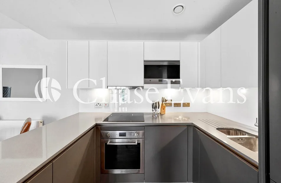 Maine Tower, Harbour Central, 9 Harbour Way, London, E14 - Chase Evans