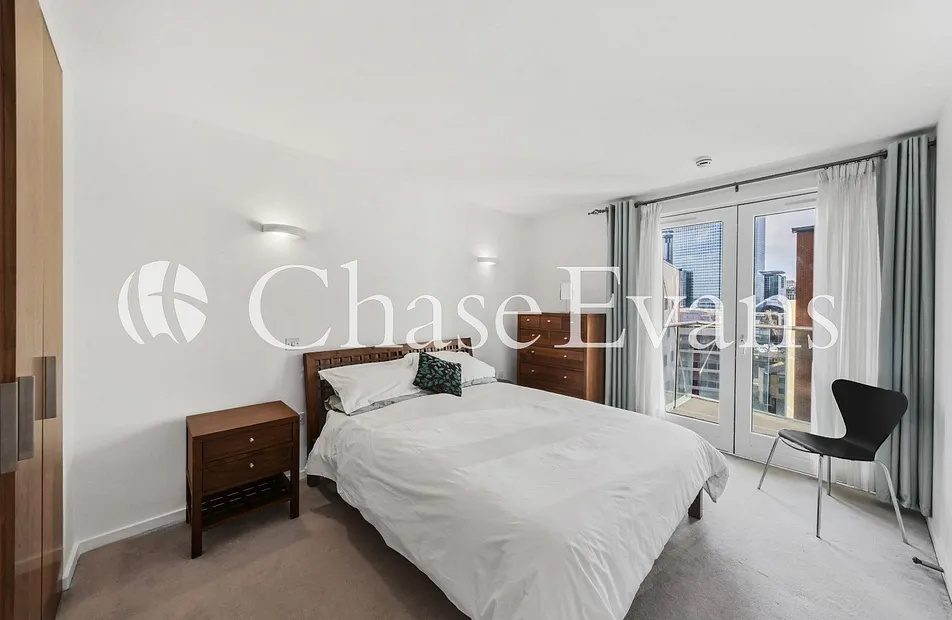 New Providence Wharf, 1 Fairmont Avenue, Canary Wharf, London, E14 - Chase Evans